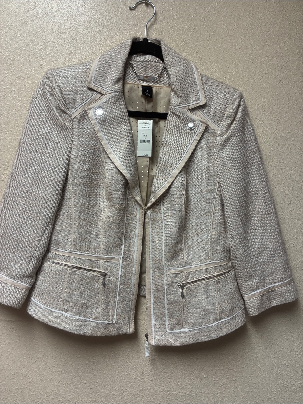 White black Cream Tweed Zip-Front Blazer. slave 18 in. length 22 ,shoulder 15 in